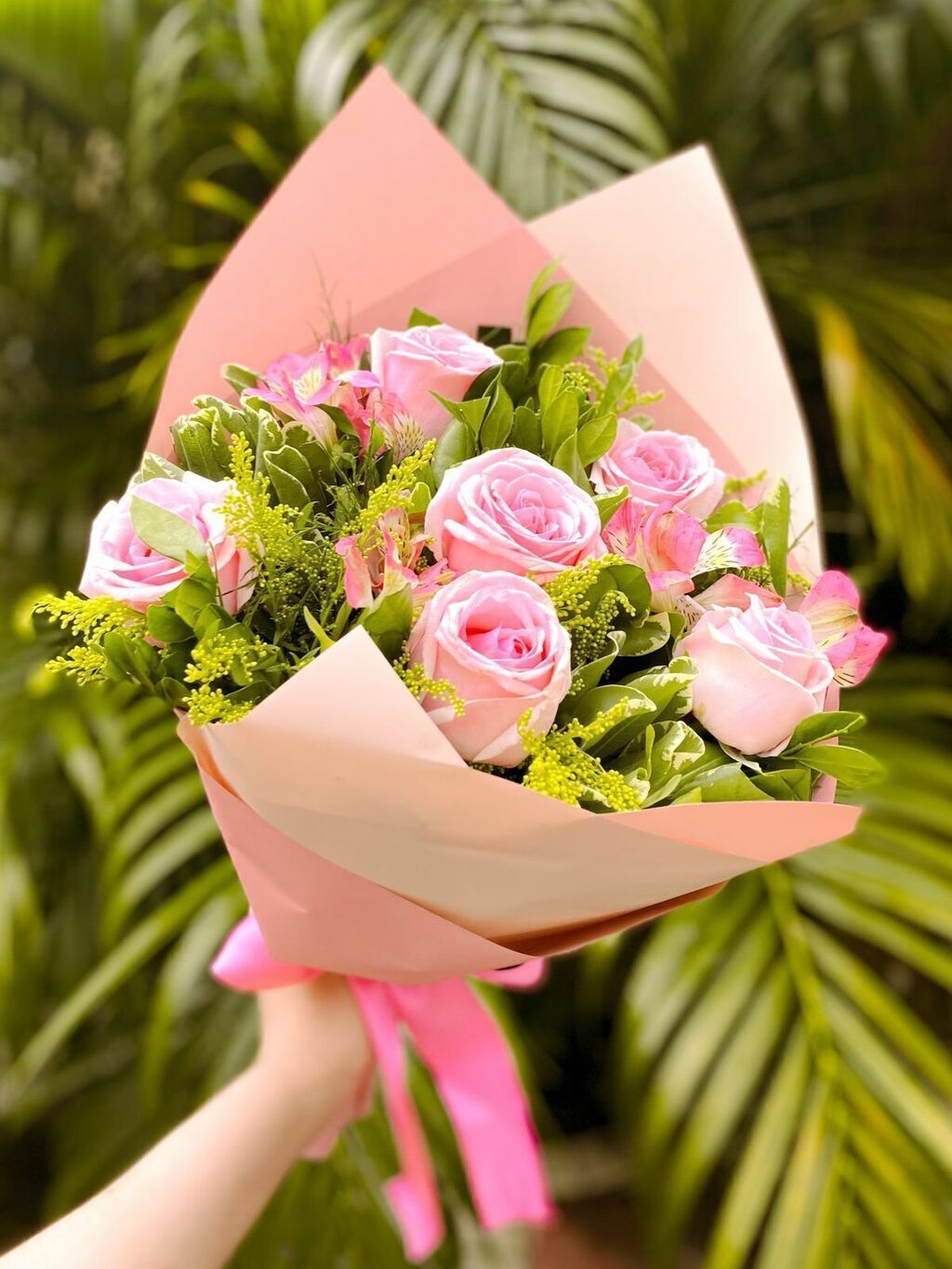 Buquê 6 Rosas Cor de Rosa