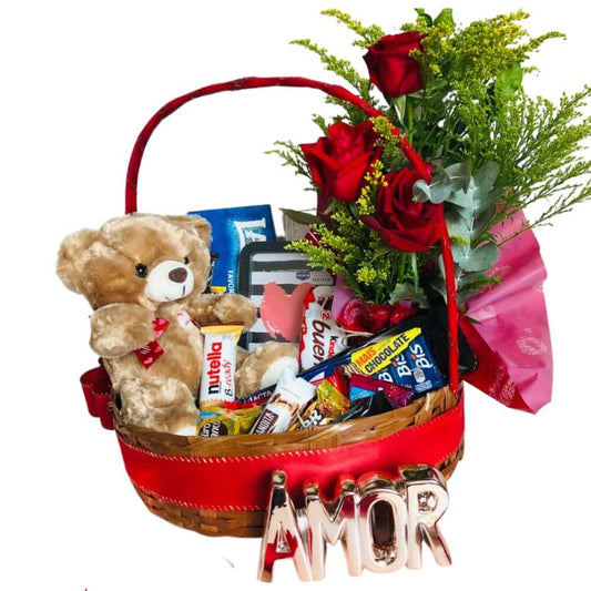 Cesta De Chocolate Com Urso E Rosas